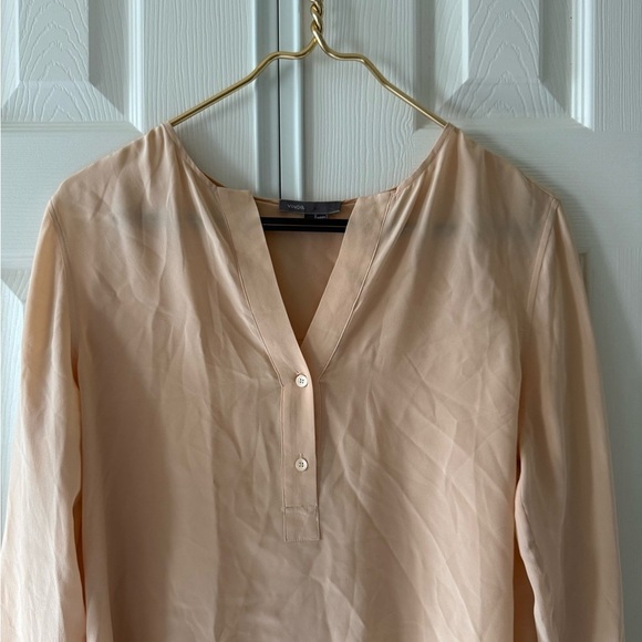 Vince Designer Light Peach V-Neck Women's Long Sleeve Silk Blouse Size 10 - Picture 3 of 4